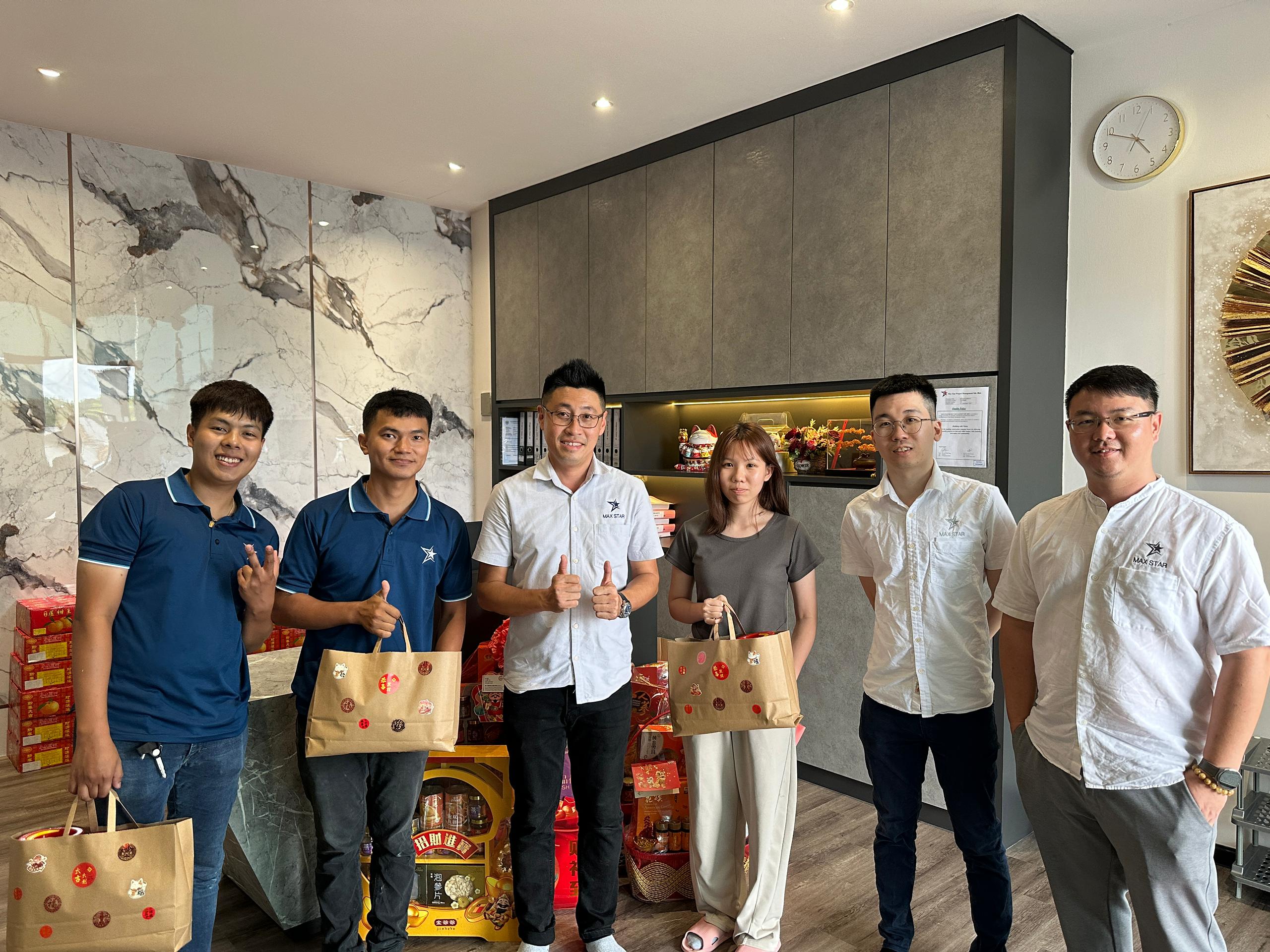 Pre-chinese new year celebration & trainee farewell dinner